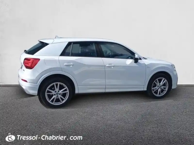 Audi Q2 35 tfsi cod 150 s tronic 7 s line — photo 6