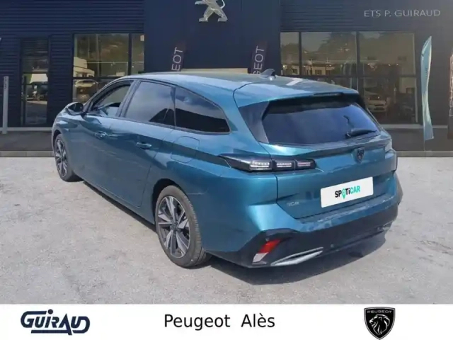 Peugeot 308 sw phev 180 e-eat8 — photo 8