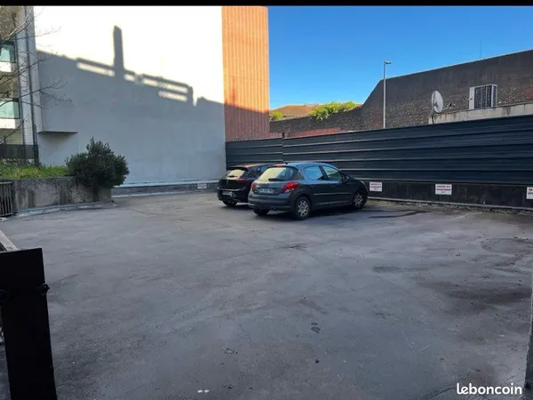 à louer emplacement parking sécurisé