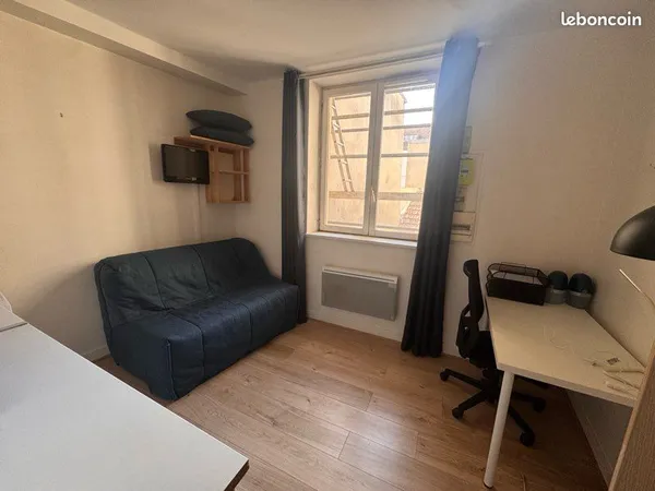 Studio meublé plein centre