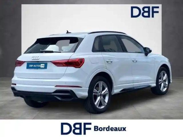 Audi Q3 35 tdi 150 ch s tronic 7 s line — photo 5