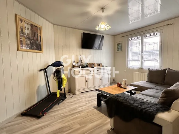 LA TREMBLADE - ENSEMBLE IMMOBILIER AVEC LOCAL COMMERCIAL ET APPARTEMENT