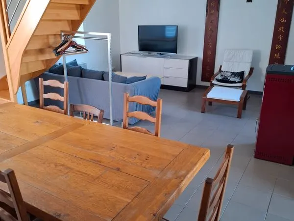 Loue maison meublée Flagy 70