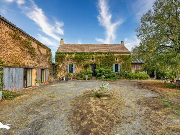 Maison 6 pièces 350 m²