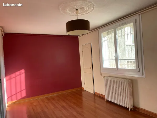 Location appt T4 repeint à neuf. Idéal colocation