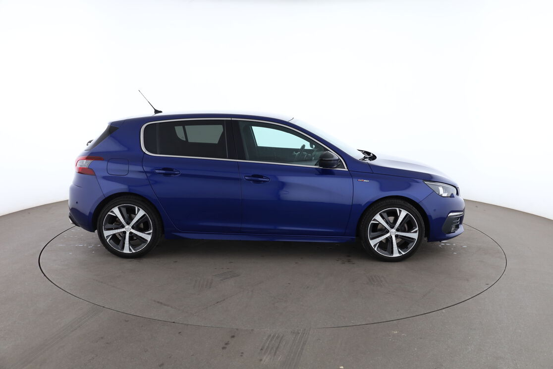 Peugeot 308 1.2 PureTech GT Line EAT8 — photo 6