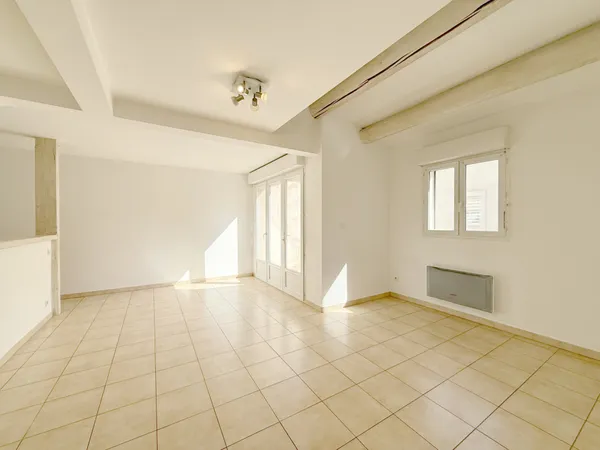 Triplex de type 2 avec terrasse et garage