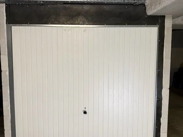 à vendre - garage fermé - résidence sécurisé istres