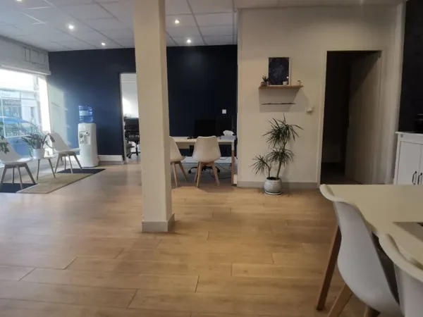 Local commercial 110 m²