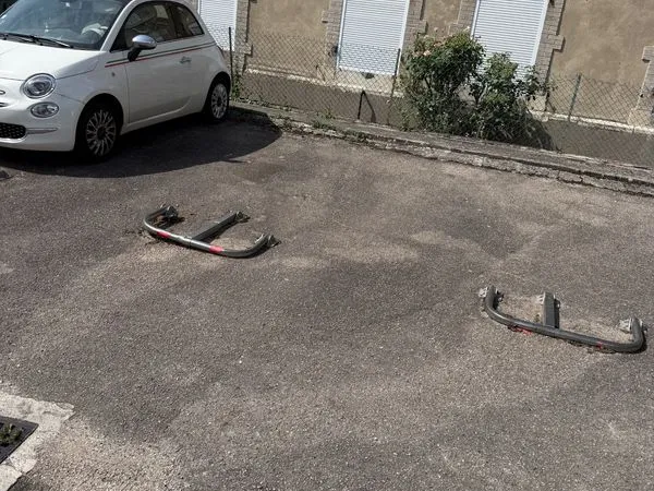 Parking exterieur
