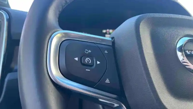 Volvo Xc40 t5 recharge 180+82 ch dct7 — photo 24