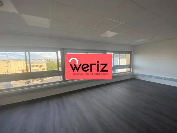 Bureaux 1105 m²
