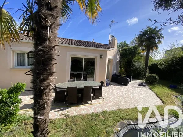 Maison 8 pièces 204 m²