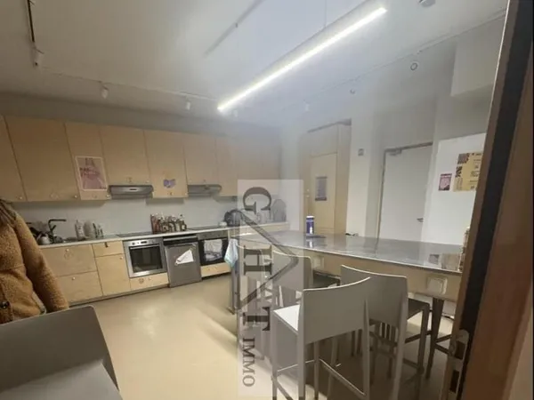 ENTREPÔT/BUREAUX DE 1018M² À LOUERÀ PARIS