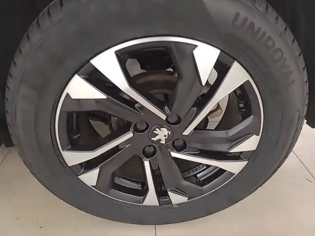 Peugeot 2008 bluehdi 130 s&amp;s eat8 — photo 79