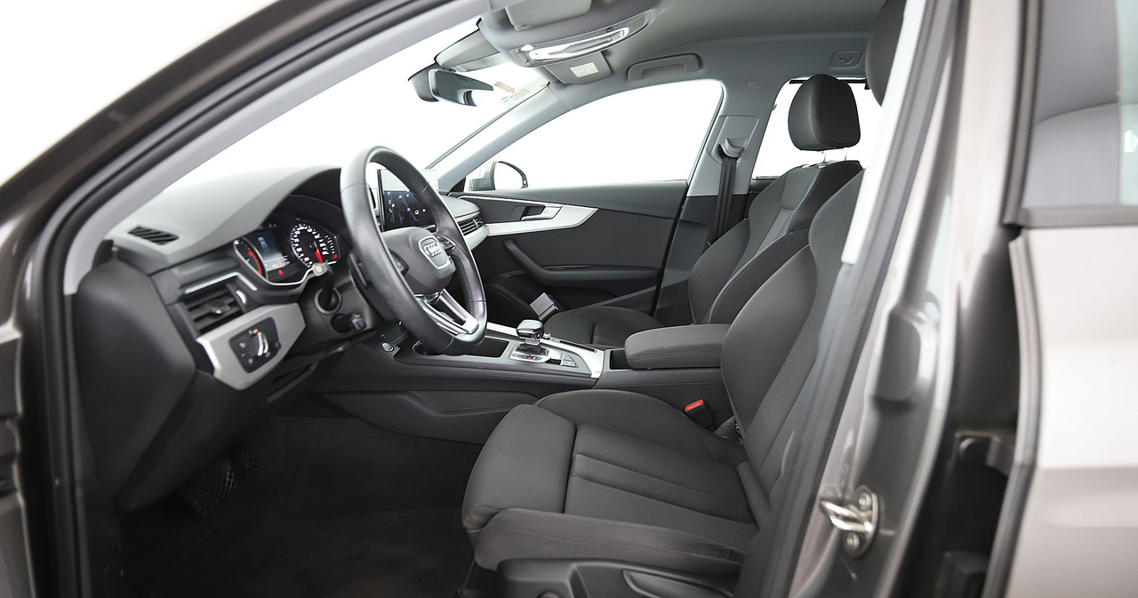 Audi A4 Avant — photo 21