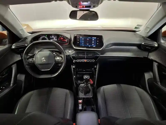 Peugeot 2008 puretech 100 s&amp;s bvm6 — photo 17