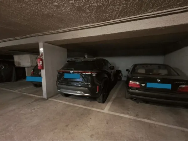 Parking 12 m²