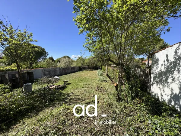 Terrain 633 m²