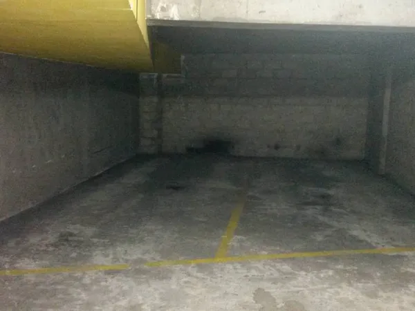 Garage/Parking