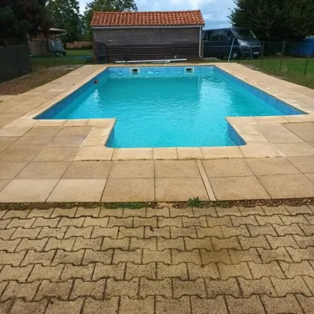 Maison 172 m2,piscine pool-house,6000 m2