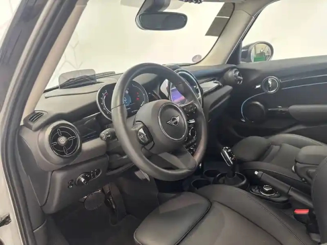 Mini Mini hatch 5 portes cooper 136 ch dkg7 — photo 6