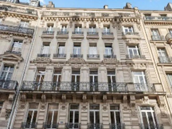 Bureau 220 m²