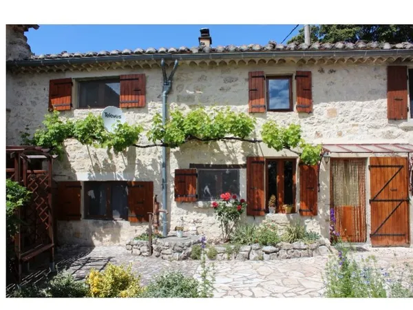 Appartement meublé , au calme , proche Grignan
