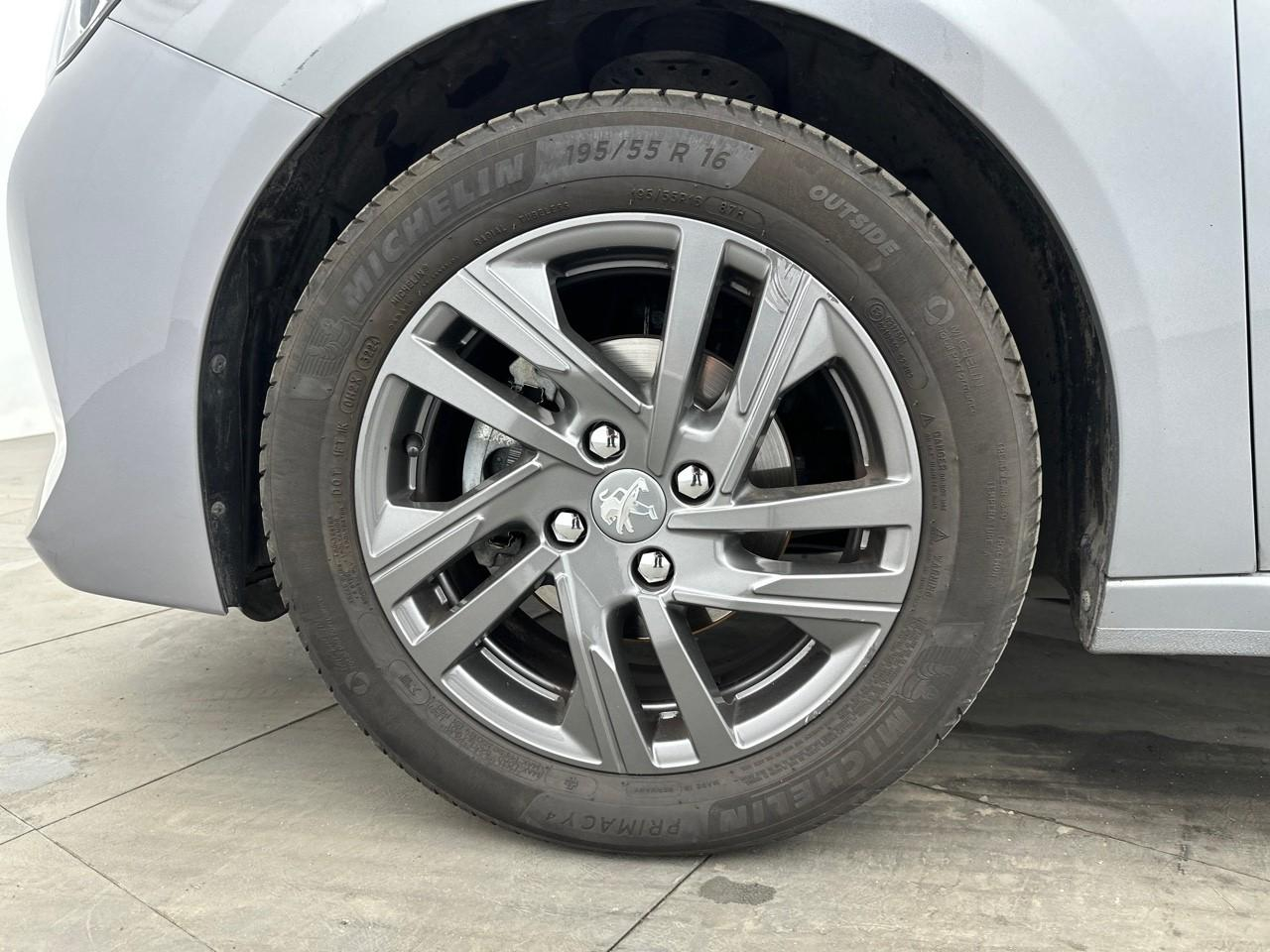 Peugeot 208 puretech 75 s&s bvm5 style — photo 14