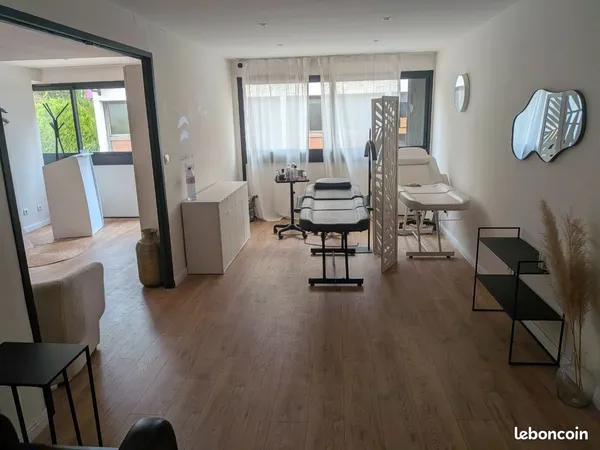 Opportunité rare, local professionnel transformable en habitation
