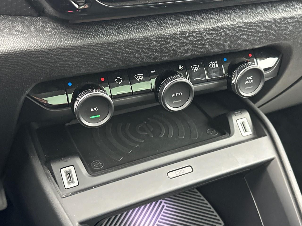 Citroën C4 puretech 130 s&s eat8 shine pack — photo 30