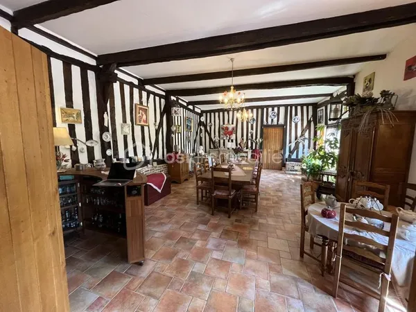 Maison de 340m² à La Lande-Saint-Léger