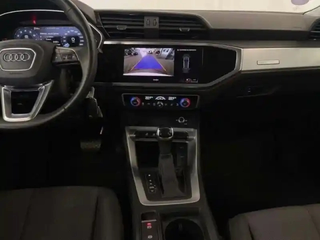 Audi Q3 35 tfsi 150 ch s tronic 7 design — photo 10