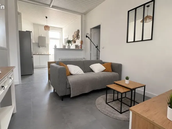 Maison meublée 42 m² - Cour, dépendances, cave - Cognac