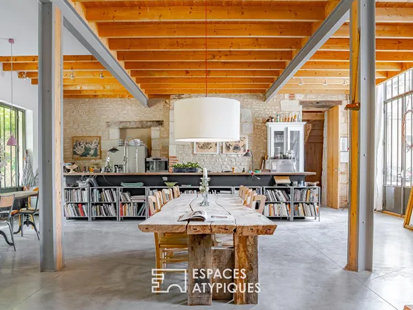 Loft d'architecte avec jardin au coeur de la cité historique