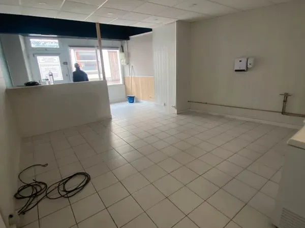 Loue local commercial ou bureau