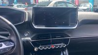 Peugeot 208 1.2 Hybrid 100ch GT e-DCS6 — photo 19
