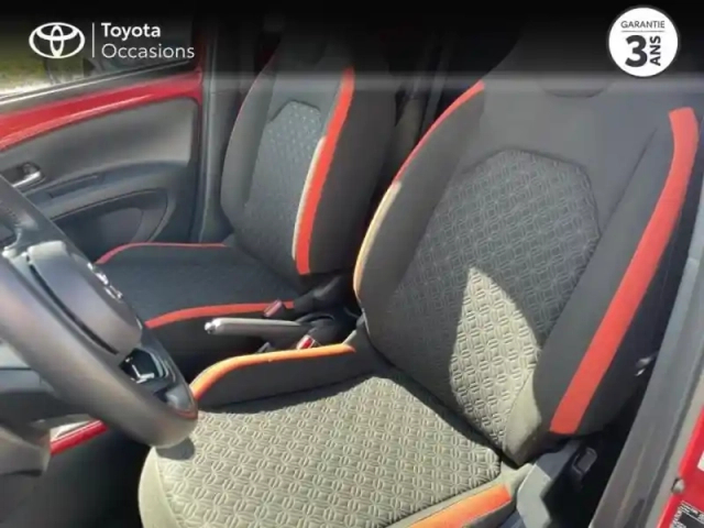 Toyota Aygo X 1.0 vvt-i 72ch design my24 — photo 11