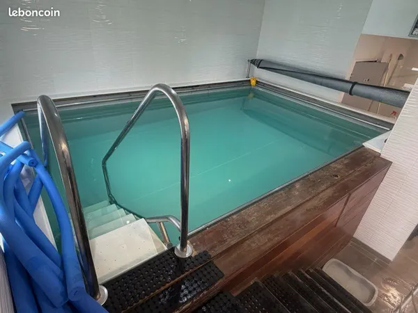 Location piscine chauffée à 33 °C - Centre paramédical équipé La Rochelle