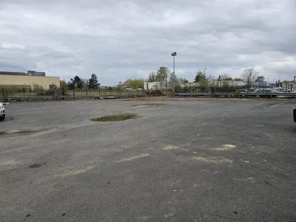 Local commercial