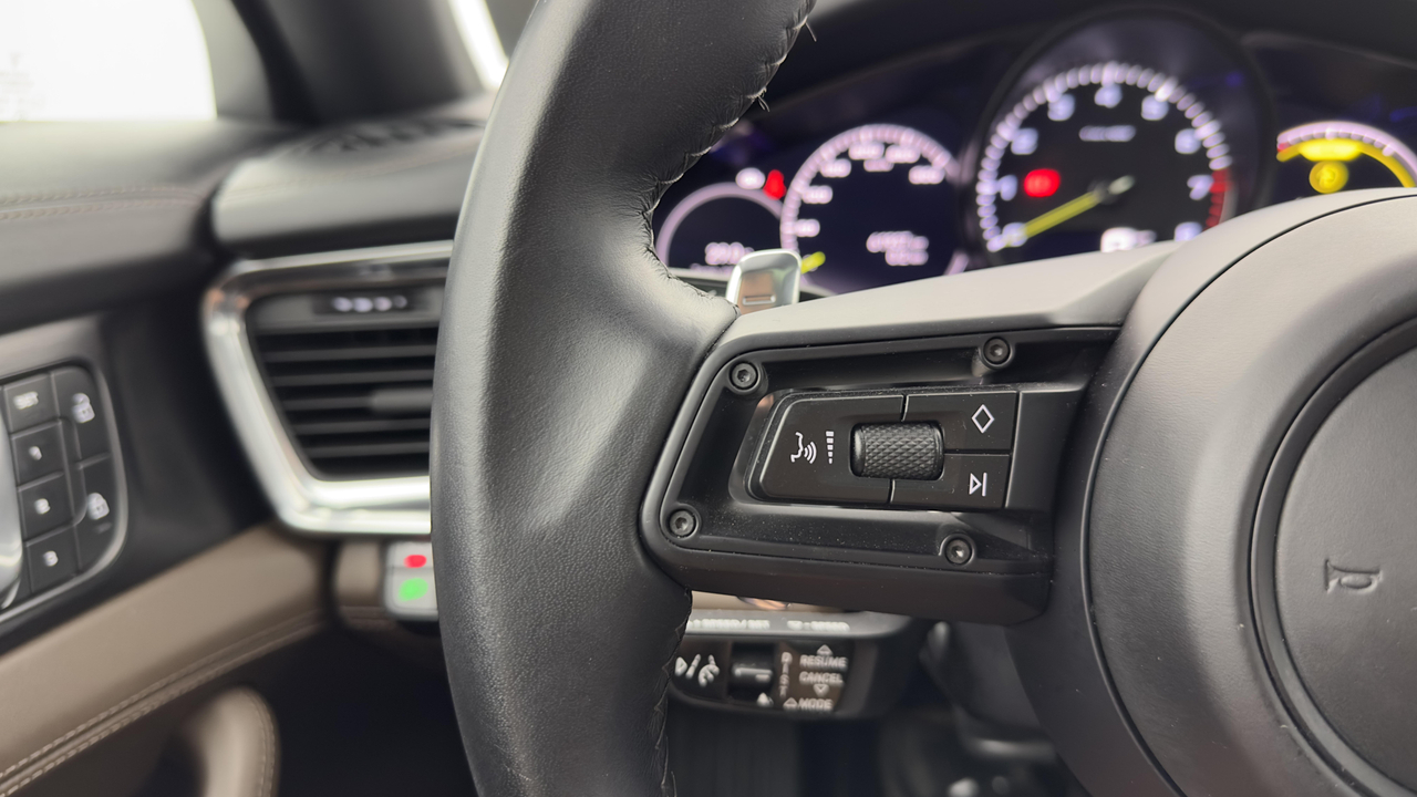 Porsche Panamera 4 V6 2.9L 462 Hybrid — photo 11