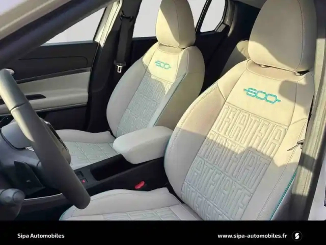 Fiat 600 t-gen 3 1.2 hybrid 110ch edct6 — photo 6