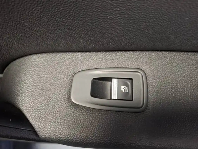 Renault Captur tce 90 — photo 31