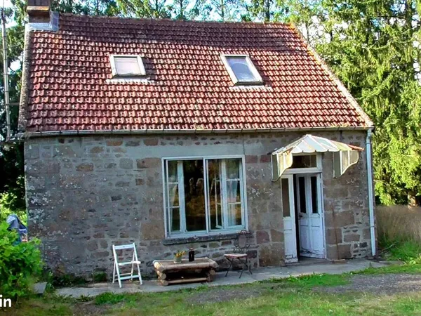 Charme de l'ancien : maison à rénover avec grand jardin (1580 m²)