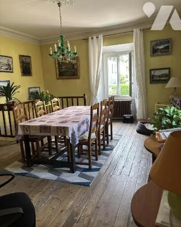 Maison 5 pièces 195 m²