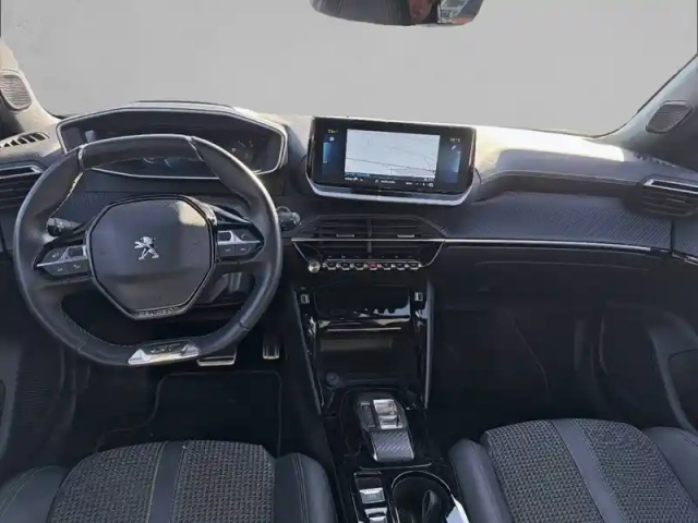 Peugeot 2008 electrique 136 ch — photo 8