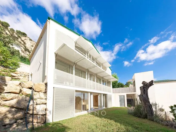 Villa 5 pièces 143 m²