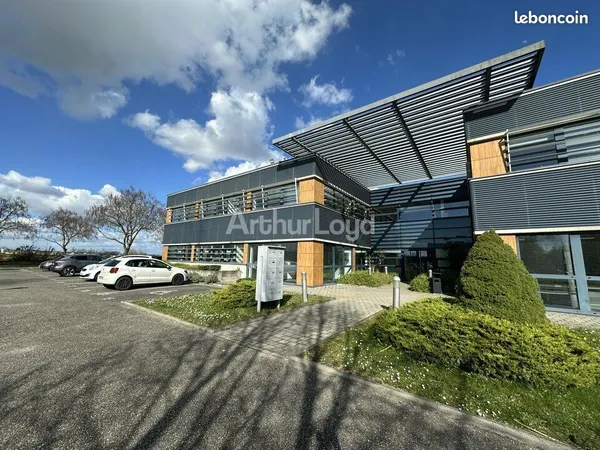 Bureaux 1 048 m²