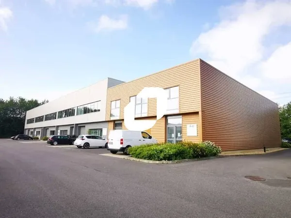 Local d'activité 409 m²