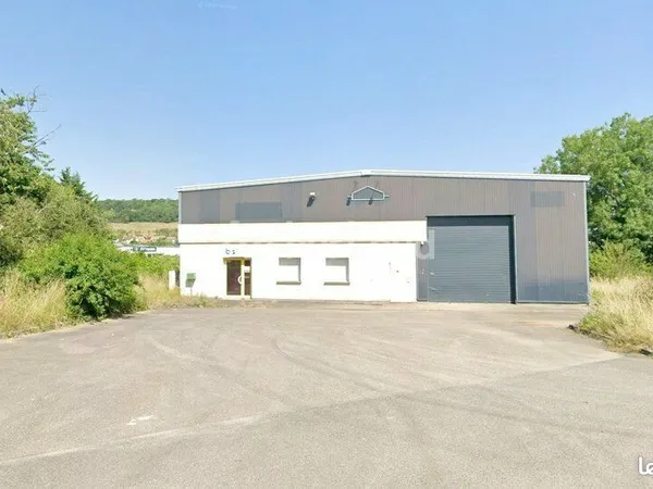 Local bureaux 645 m²
